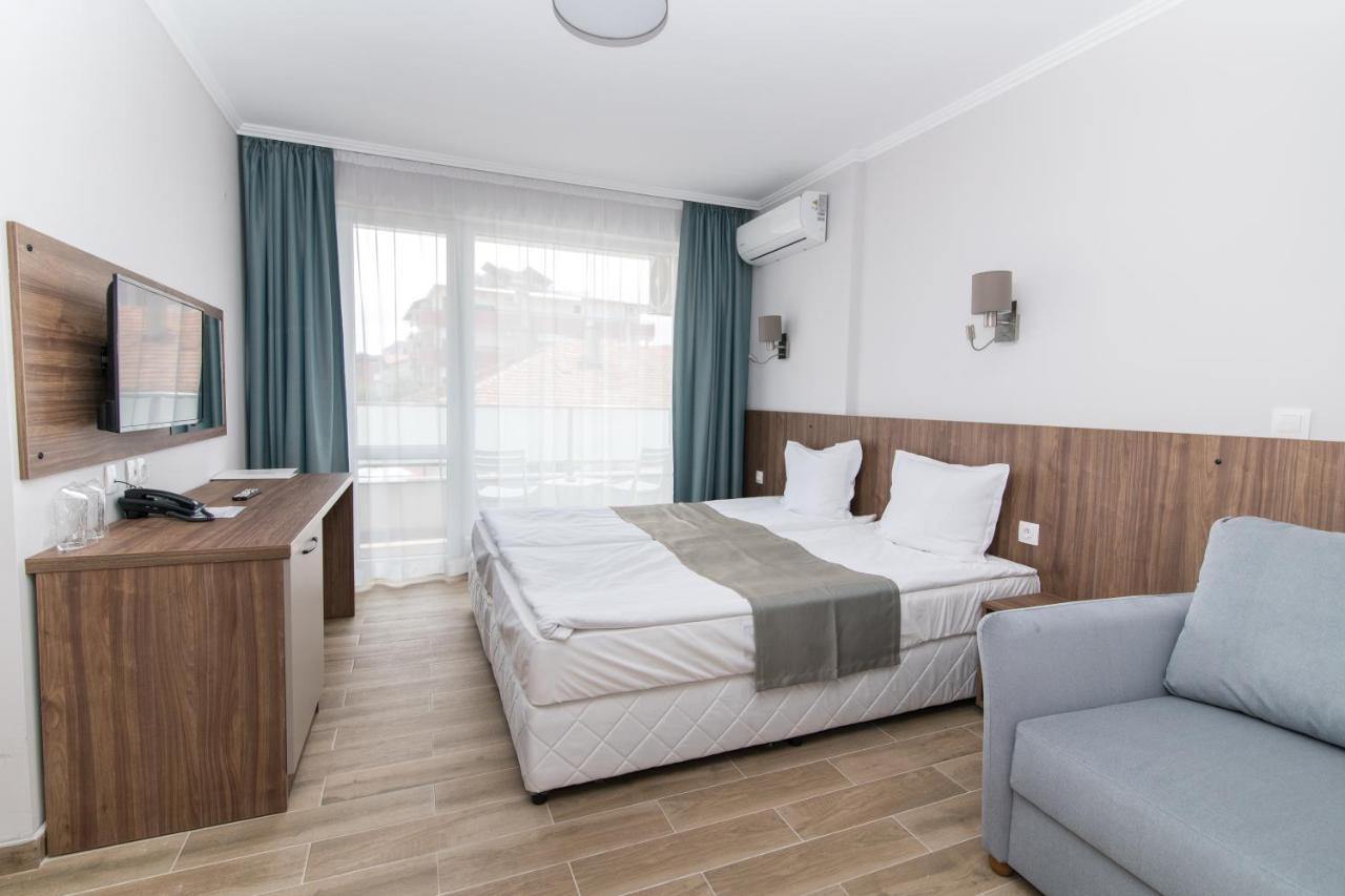Cinema Hotel Πριμόρσκο Εξωτερικό φωτογραφία