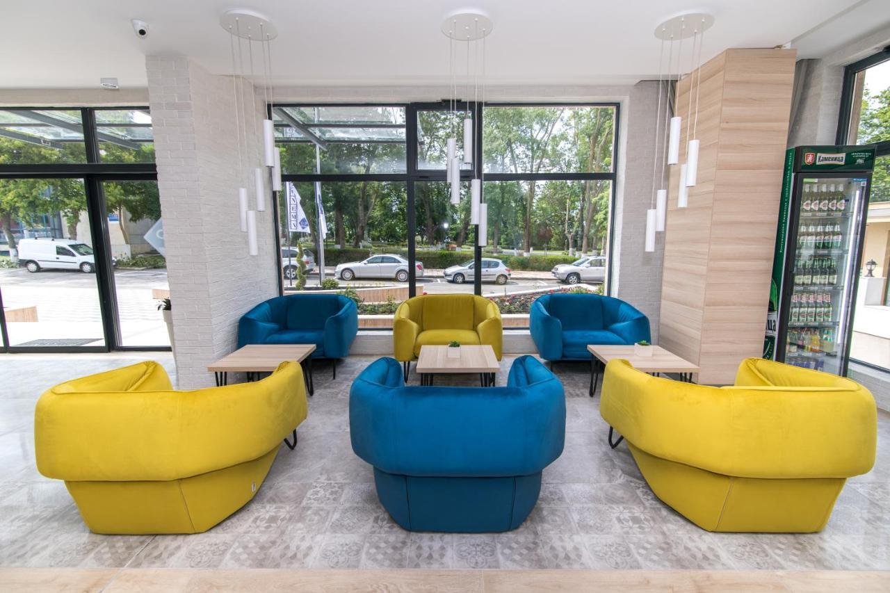 Cinema Hotel Πριμόρσκο Εξωτερικό φωτογραφία