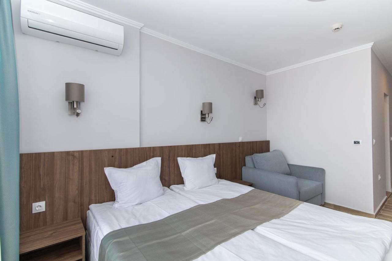 Cinema Hotel Πριμόρσκο Εξωτερικό φωτογραφία