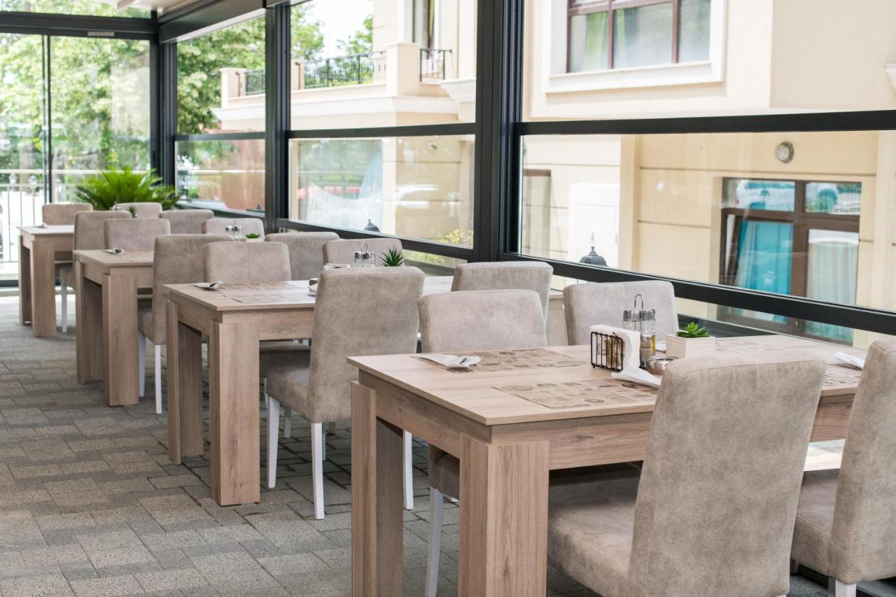 Cinema Hotel Πριμόρσκο Εξωτερικό φωτογραφία