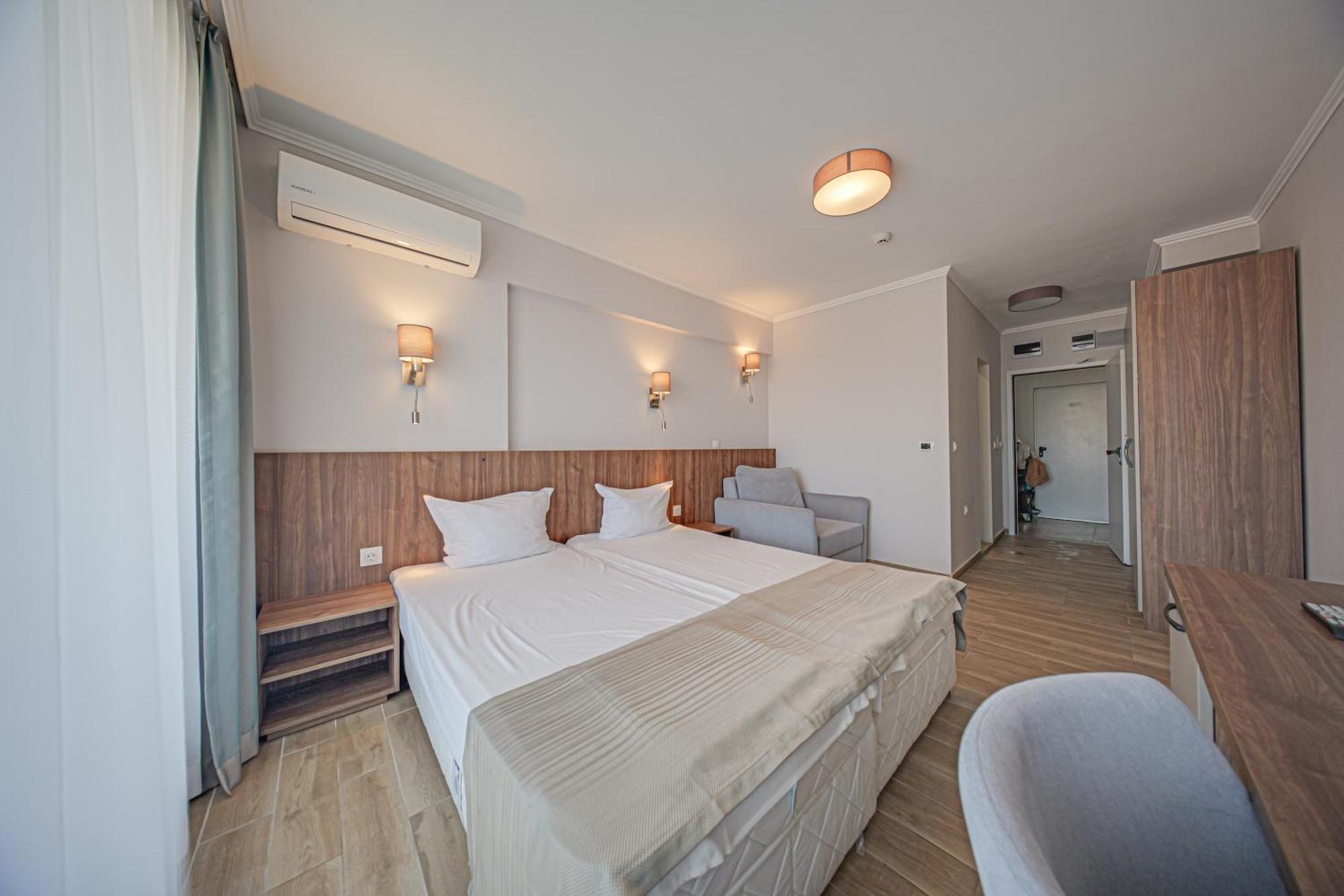 Cinema Hotel Πριμόρσκο Εξωτερικό φωτογραφία